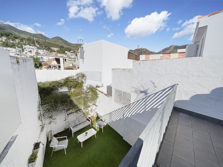 Town House for Sale in Costa del Sol, Benalmadena Pueblo, Malaga 11