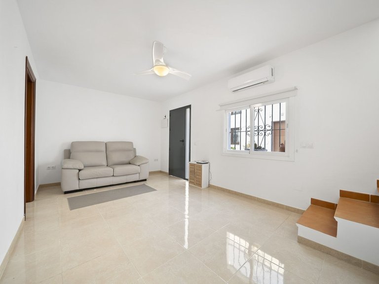 Town House for Sale in Costa del Sol, Benalmadena Pueblo, Malaga 4