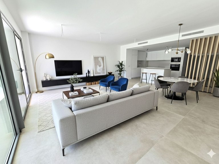 Apartment for Sale in El Chaparral, Malaga 1