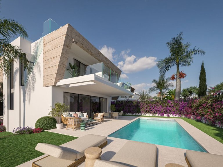 Villa for Sale in New Golden Mile, Malaga 14