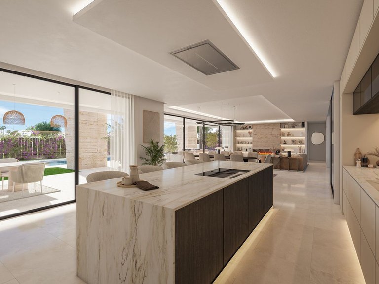 Villa for Sale in New Golden Mile, Malaga 6