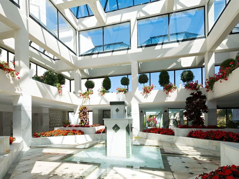 Apartment for Sale in Puerto Banús, Malaga 15