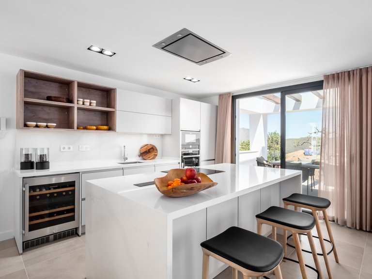 Town House for Sale in La Mairena, Malaga 14