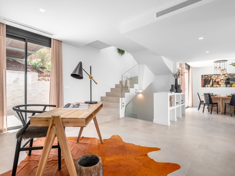 Town House for Sale in La Mairena, Malaga 16