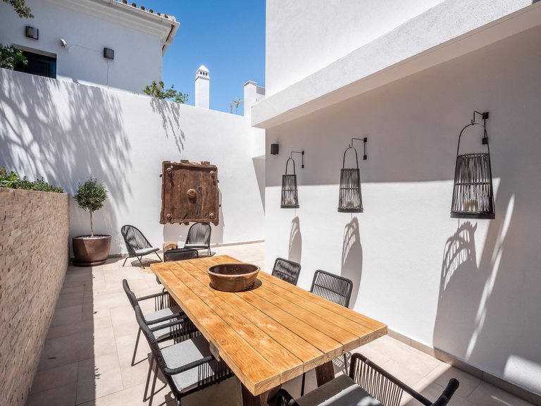 Town House for Sale in La Mairena, Malaga 24
