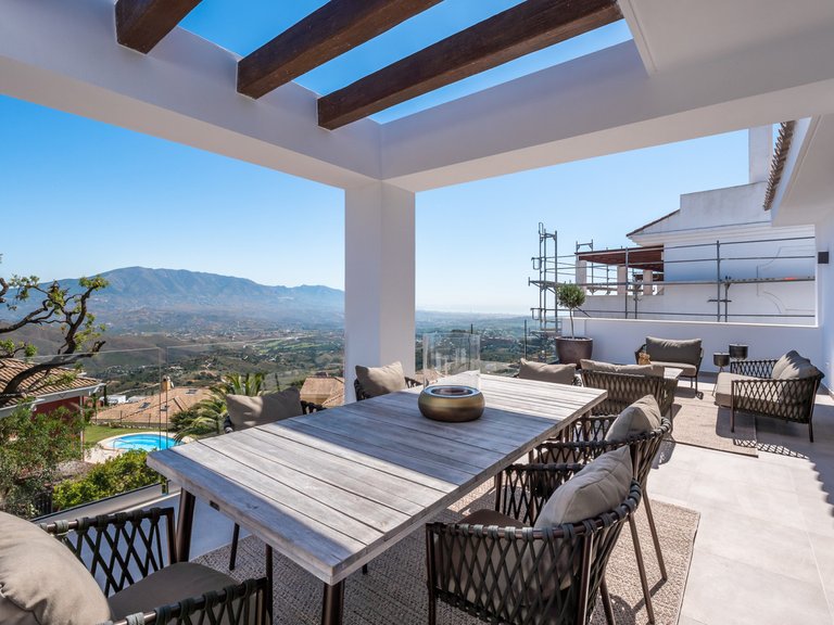 Town House for Sale in La Mairena, Malaga 30