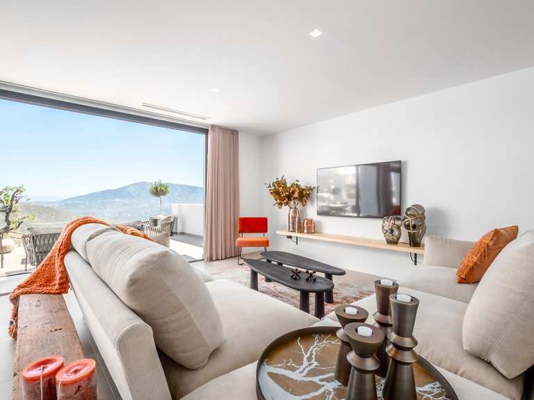 Town House for Sale in La Mairena, Malaga 4