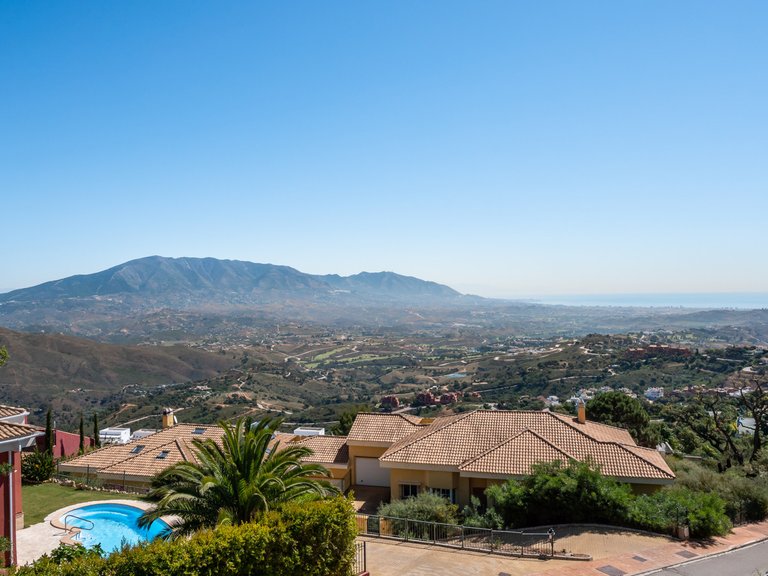 Town House for Sale in La Mairena, Malaga 46