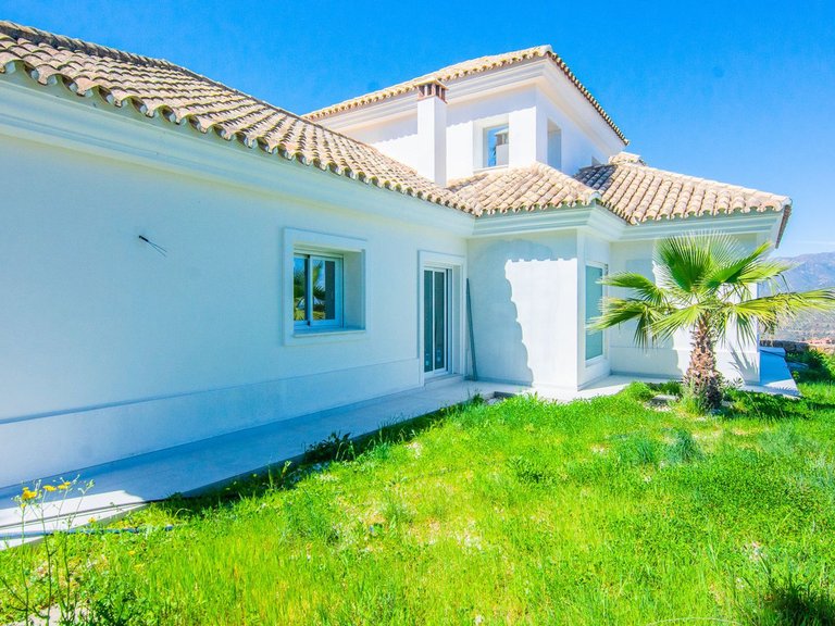 Apartment for Sale in La Mairena, Malaga 26