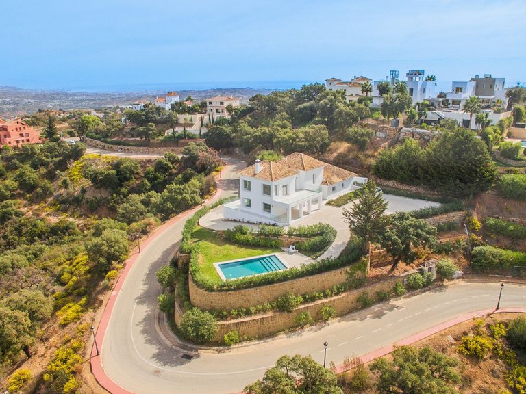 Apartment for Sale in La Mairena, Malaga 31