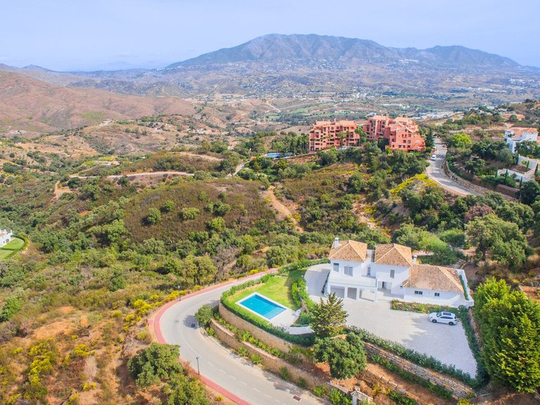 Apartment for Sale in La Mairena, Malaga 33