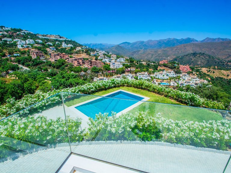 Apartment for Sale in La Mairena, Malaga 35
