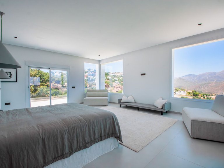 Apartment for Sale in La Mairena, Malaga 4