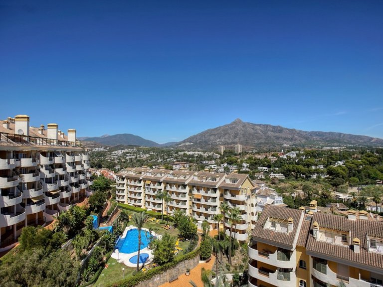 Apartment for Sale in Nueva Andalucía, Malaga 3