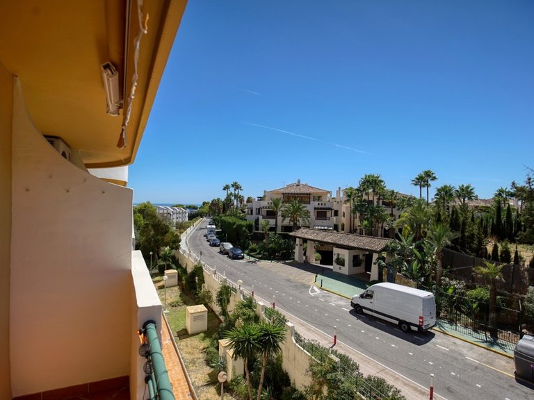 Apartment for Sale in Nueva Andalucía, Malaga 8