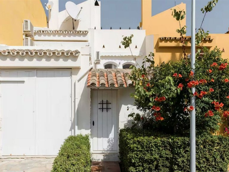 Town House for Sale in Nueva Andalucía, Malaga 3