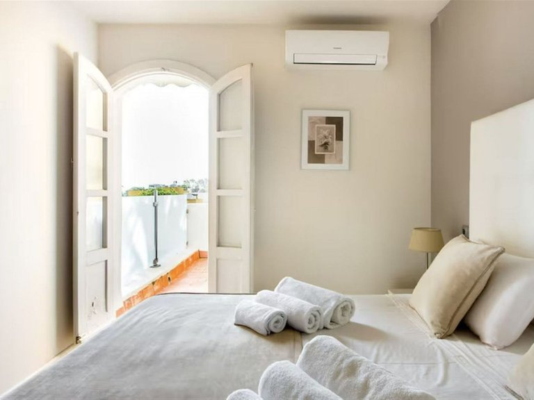 Town House for Sale in Nueva Andalucía, Malaga 9