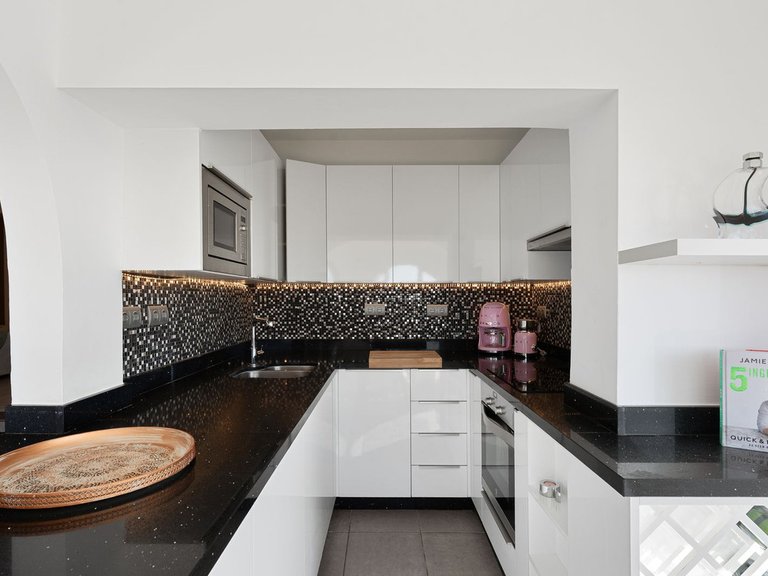 Town House for Sale in Nueva Andalucía, Malaga 13