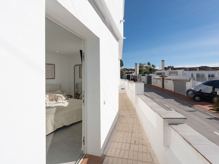 Town House for Sale in Nueva Andalucía, Malaga 29