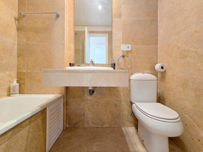 Apartment for Sale in La Duquesa, Malaga 11