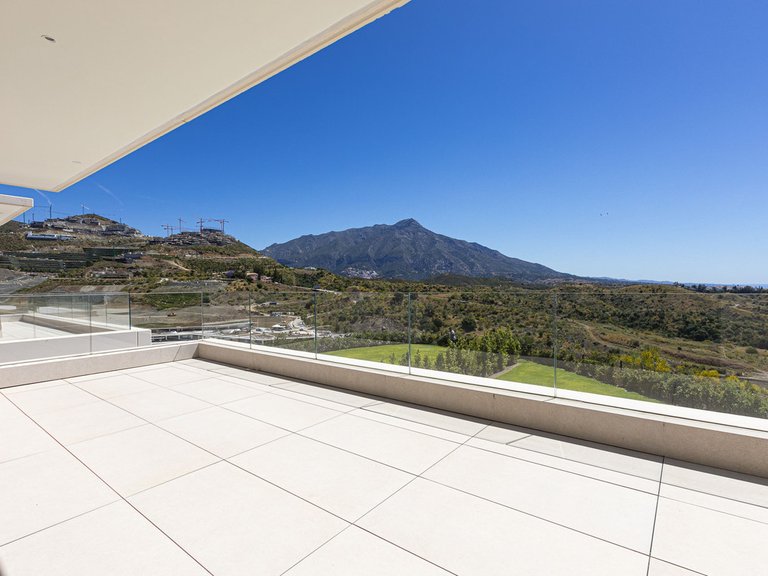 Apartment for Sale in Benahavís, Malaga 1