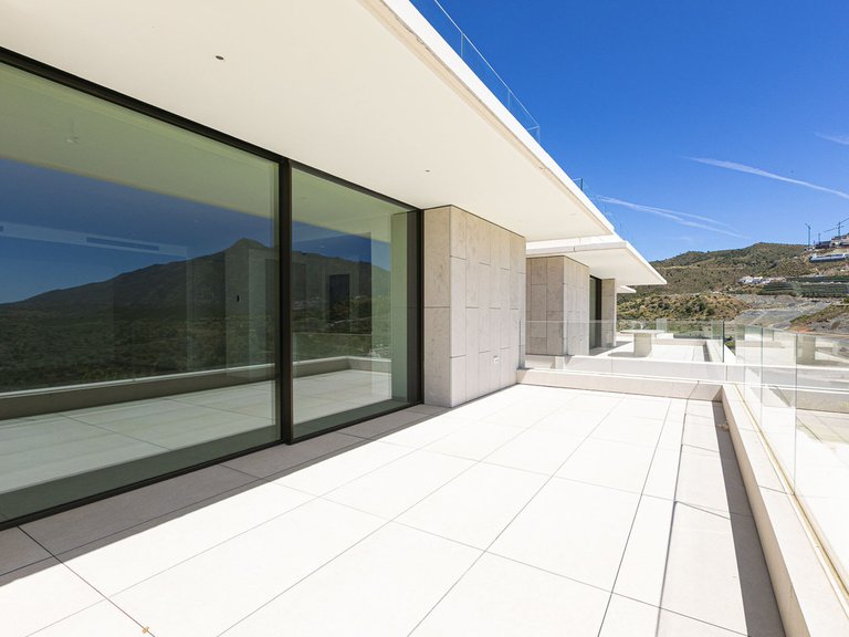 Apartment for Sale in Benahavís, Malaga 3