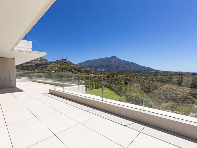 Apartment for Sale in Benahavís, Malaga 37