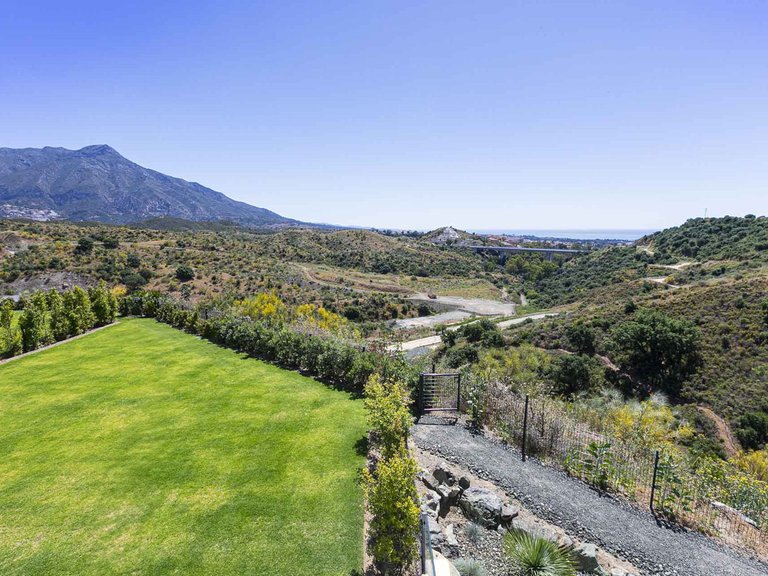 Apartment for Sale in Benahavís, Malaga 39