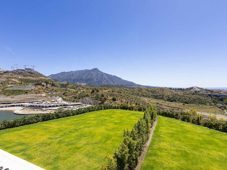 Apartment for Sale in Benahavís, Malaga 41