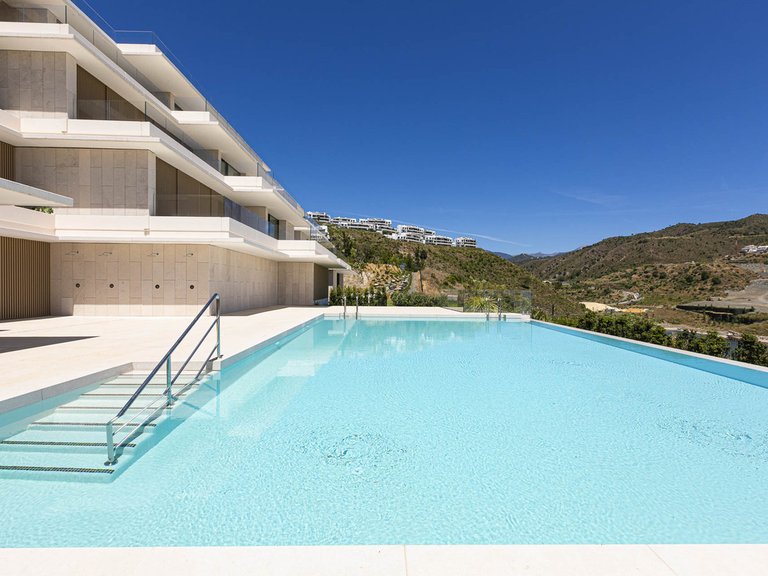 Apartment for Sale in Benahavís, Malaga 43