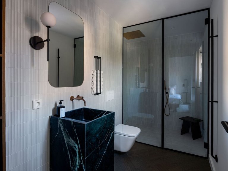 Apartment for Sale in Nueva Andalucía, Malaga 23