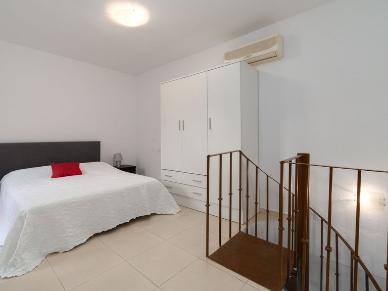 Town House for Sale in Las Lagunas, Malaga 13