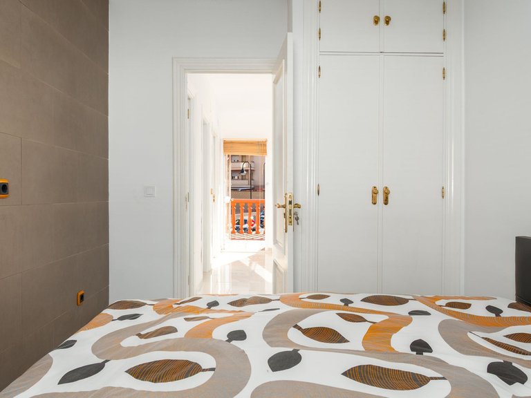 Town House for Sale in Las Lagunas, Malaga 17