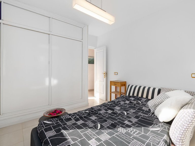 Town House for Sale in Las Lagunas, Malaga 22
