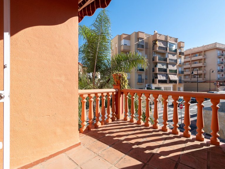 Town House for Sale in Las Lagunas, Malaga 24