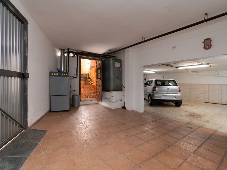 Town House for Sale in Las Lagunas, Malaga 25