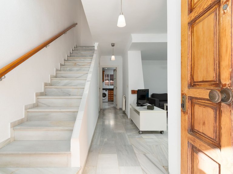 Town House for Sale in Las Lagunas, Malaga 3