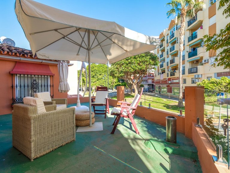 Town House for Sale in Las Lagunas, Malaga 8