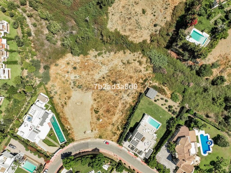Plot for Sale in Nueva Andalucía, Malaga 11