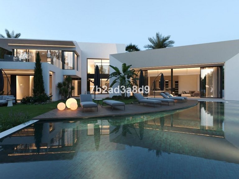 Plot for Sale in Nueva Andalucía, Malaga 2