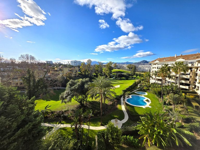 Apartment for Sale in Guadalmina Alta, Malaga 1