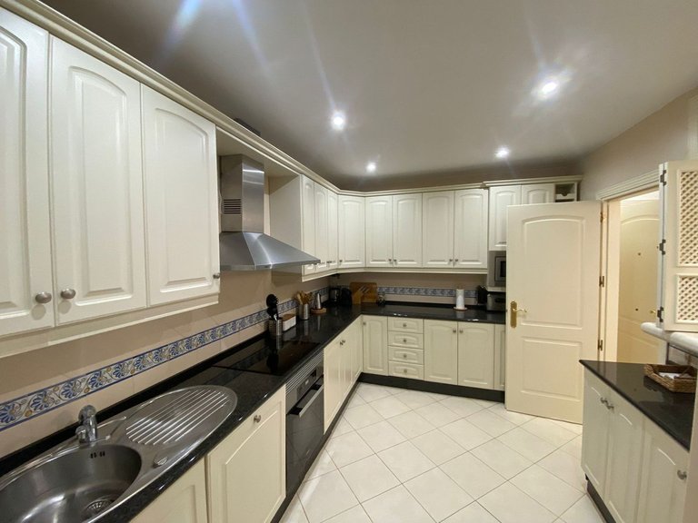 Apartment for Sale in Elviria, Malaga 10