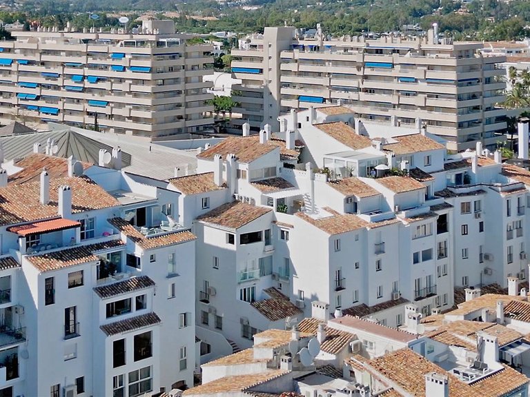 Apartment for Sale in Puerto Banús, Malaga 13