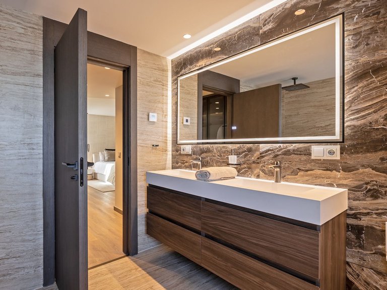 Apartment for Sale in Puerto Banús, Malaga 28