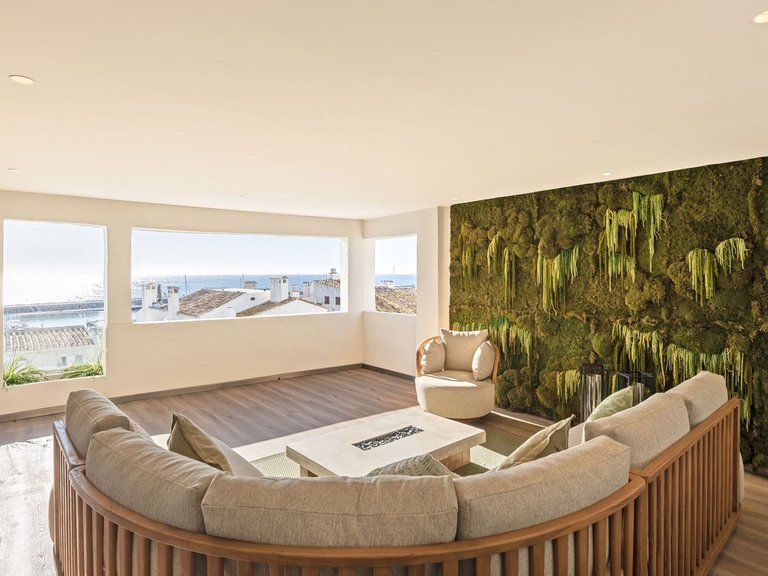 Apartment for Sale in Puerto Banús, Malaga 31