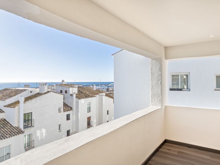 Apartment for Sale in Puerto Banús, Malaga 40