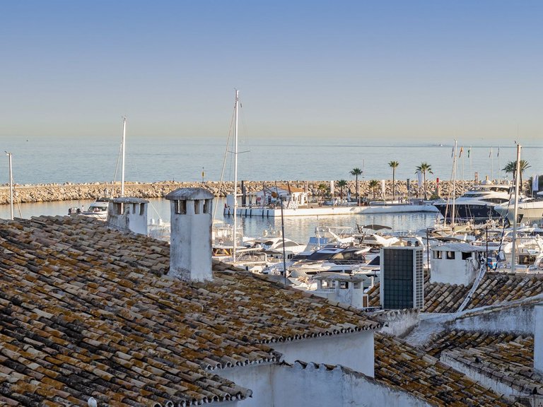 Apartment for Sale in Puerto Banús, Malaga 44
