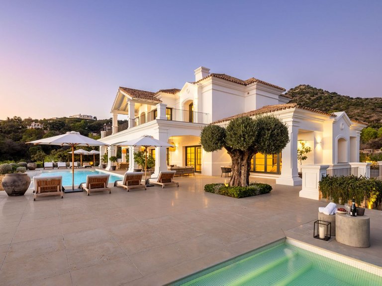 Villa for Sale in Benahavís, Malaga 40
