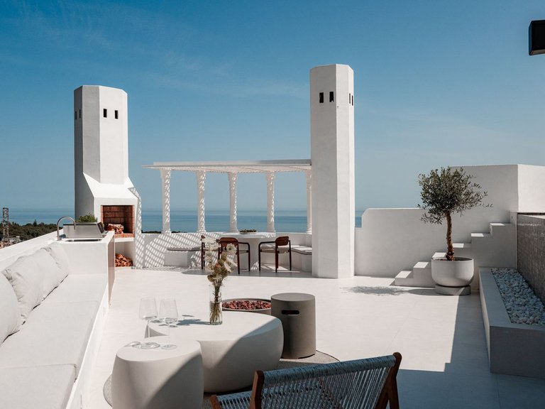 Penthouse for Sale in The Golden Mile, Malaga 16
