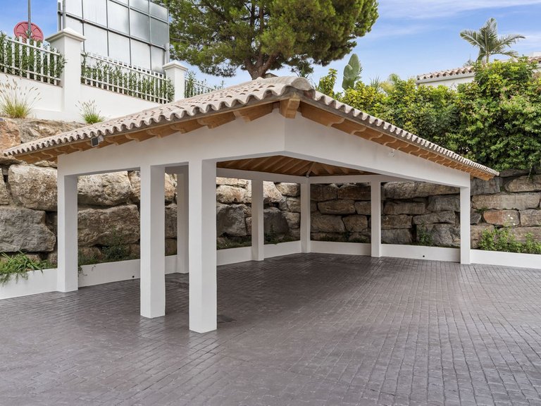 Villa for Sale in Benahavís, Malaga 27